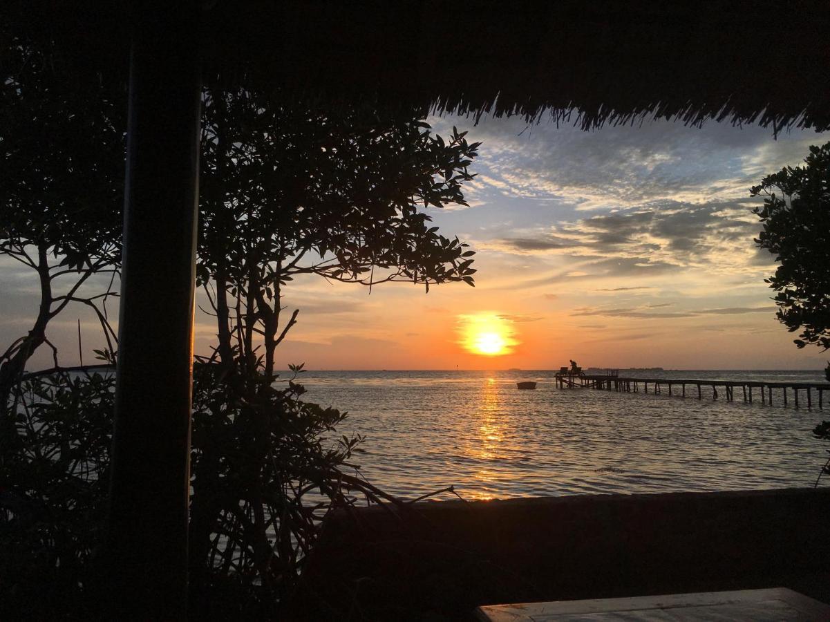 Omah Alchy Cottages Karimunjawa Exterior foto