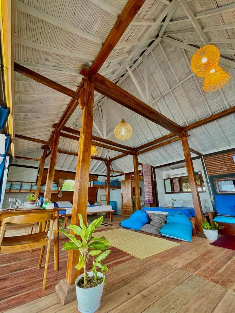 Omah Alchy Cottages Karimunjawa Habitación foto